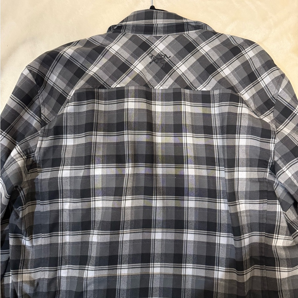 Arc'teryx Gryson Snap Button Men's Charcoal and White Plaid Shirt - Picture 2 of 4